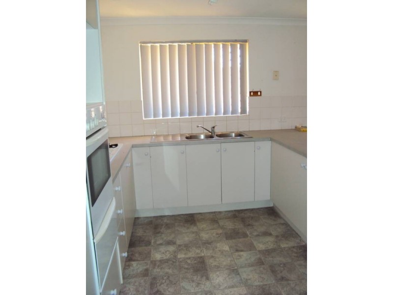 4/195 Burt Street, Boulder WA 6432