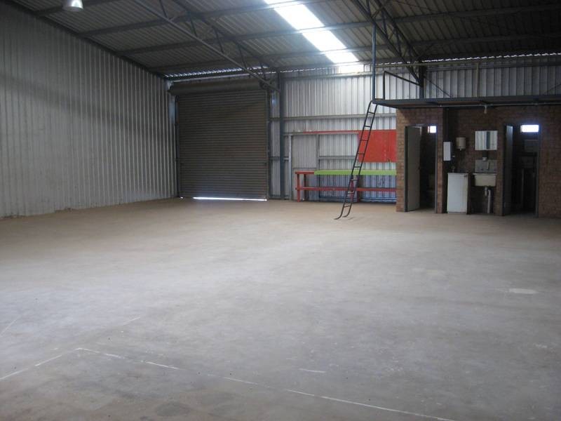 Unit 1 Cnr Forrest & Throssell Street, Kalgoorlie WA 6430