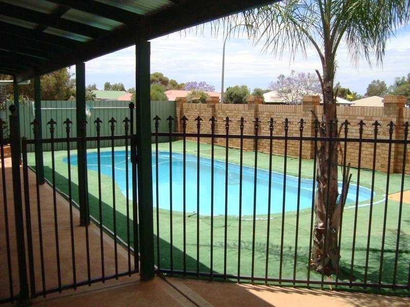 22 Bracklemann Drive, FAIRWAYS, Kalgoorlie WA 6430