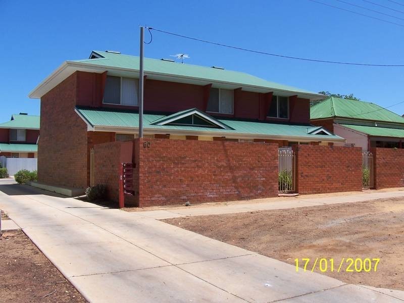 2/80 Dugan Street, Kalgoorlie WA 6430