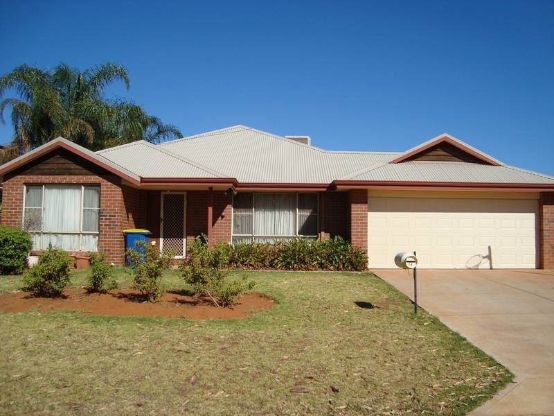 14 Geoffrey-Stokes Parade, Kalgoorlie WA 6430