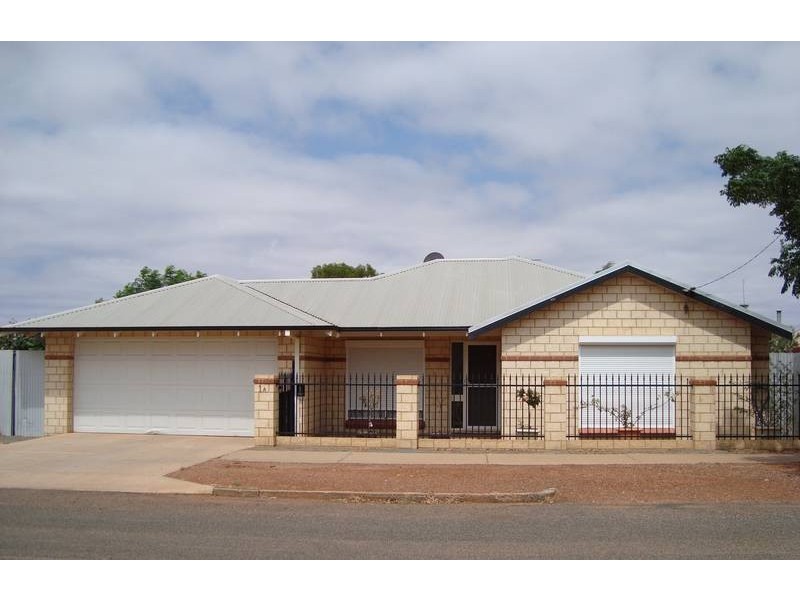 1A Dorothea Street, Kalgoorlie WA 6430