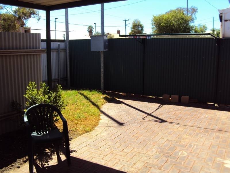 1/100 Piesse Street, Boulder WA 6432