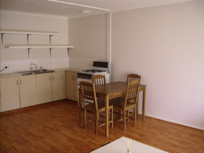 4/152 Moran Street, Boulder WA 6432