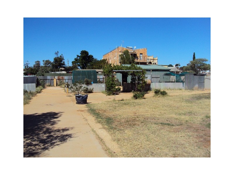 27 Sylvester Street, Coolgardie WA 6429