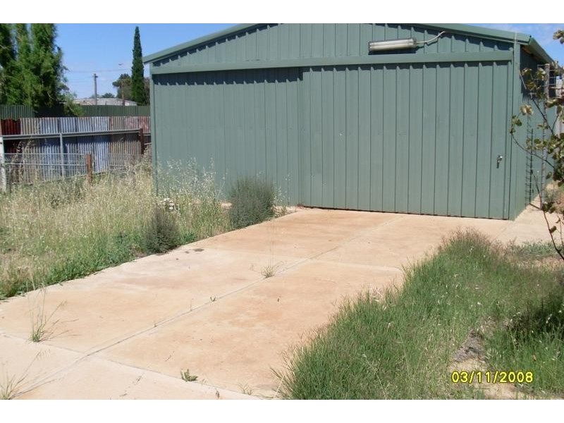 27 Sylvester Street, Coolgardie WA 6429