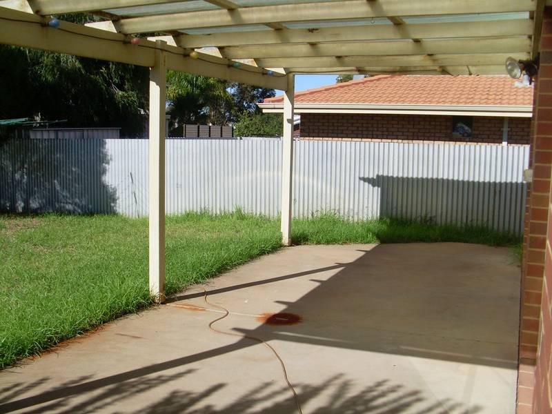 B/4 Steel Place, Boulder WA 6432