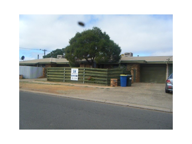 2/9 McLaren Street, Boulder WA 6432