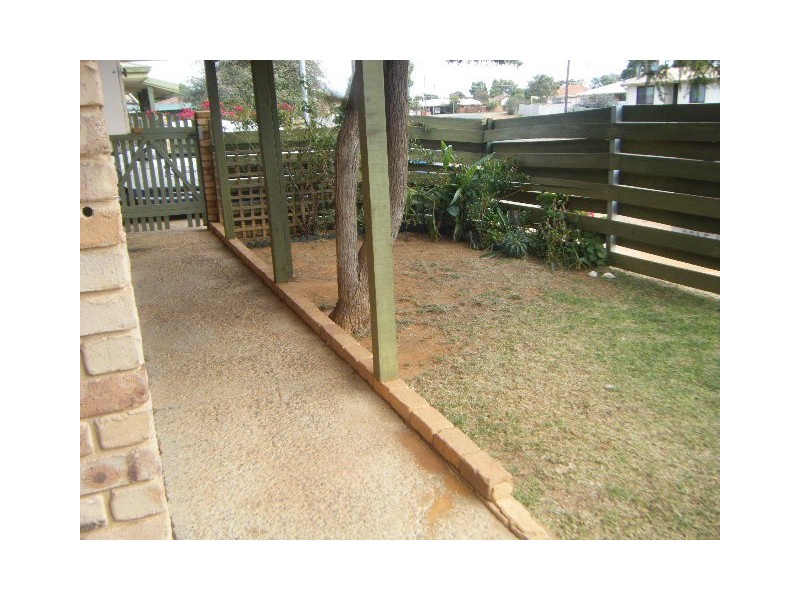 2/9 McLaren Street, Boulder WA 6432