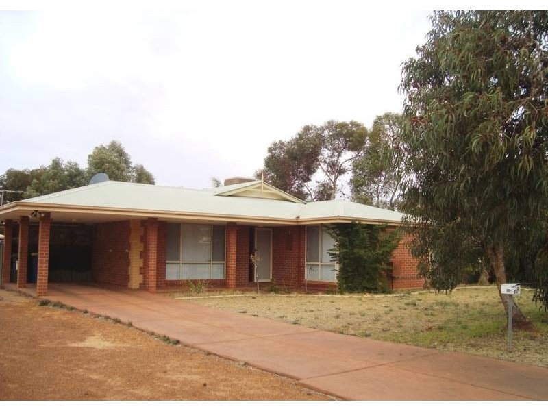 9 Holroyd Way, Kalgoorlie WA 6430
