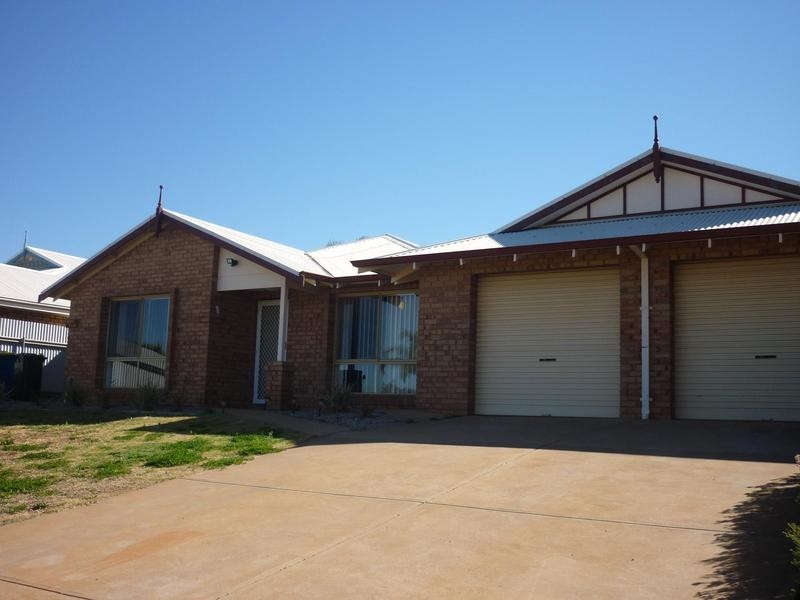 13b Paddington Drive, Hannans WA 6430