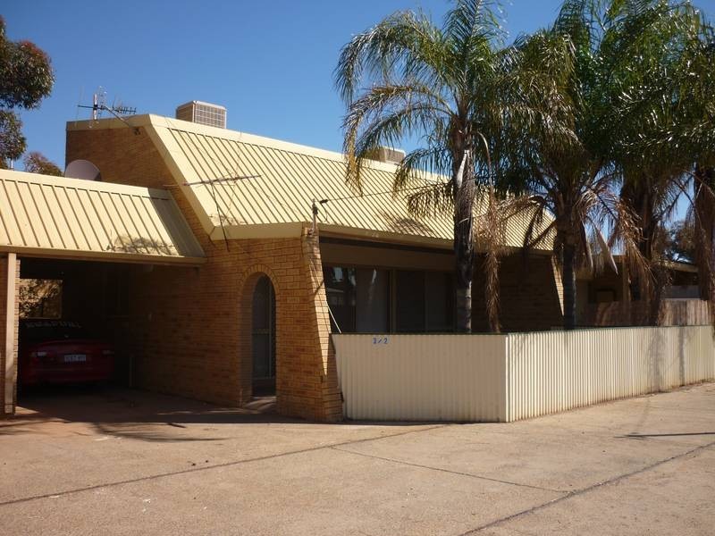 3/2 Carrington Street, South Kalgoorlie WA 6430