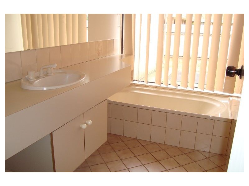 6 Compton Court, Hannans WA 6430