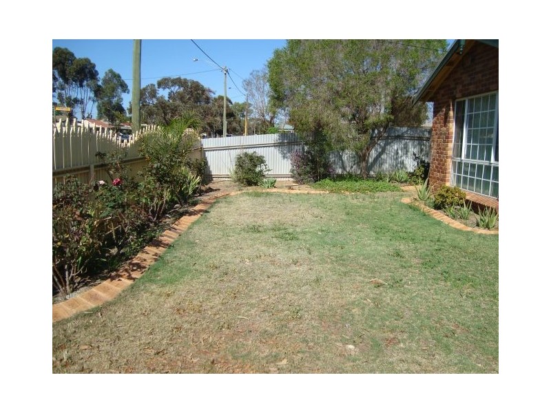 102A Davis Street, Boulder WA 6432