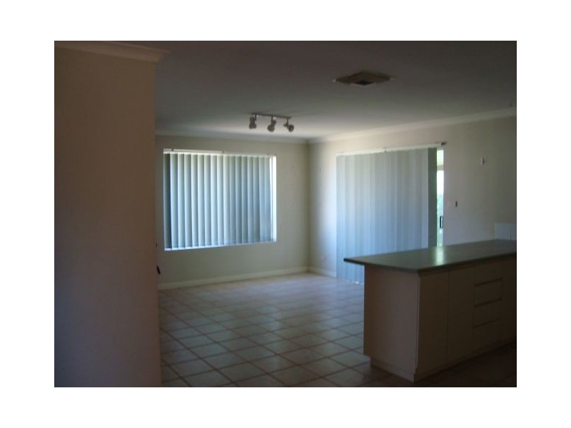 102A Davis Street, Boulder WA 6432