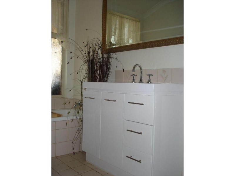 2 Agnew Close, Boulder WA 6432