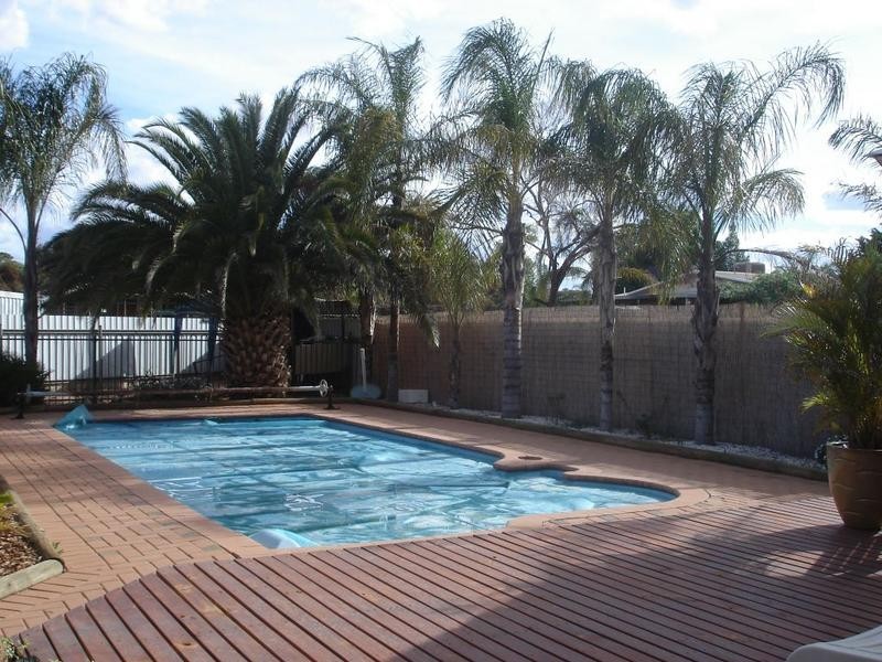 2 Agnew Close, Boulder WA 6432