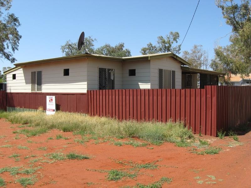 9 Augusta St, Laverton WA 6440