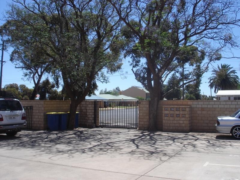 8/9 Brookman Street, Kalgoorlie WA 6430