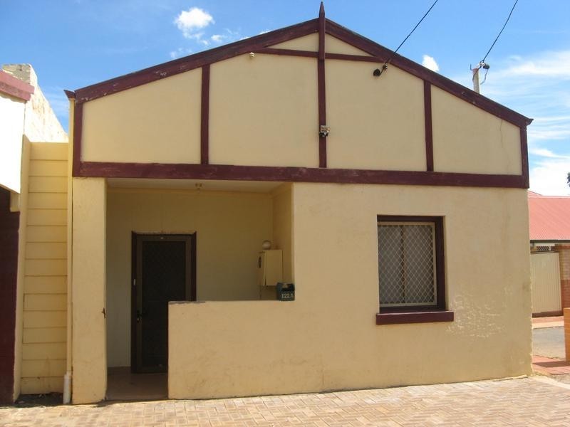 122 & 122A Piesse Str Boulder, Kalgoorlie WA 6430