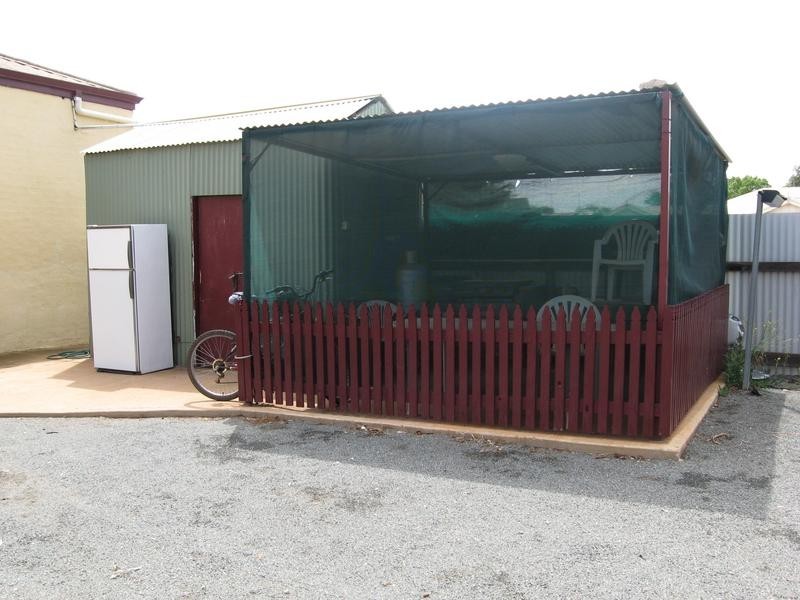 122 & 122A Piesse Str Boulder, Kalgoorlie WA 6430