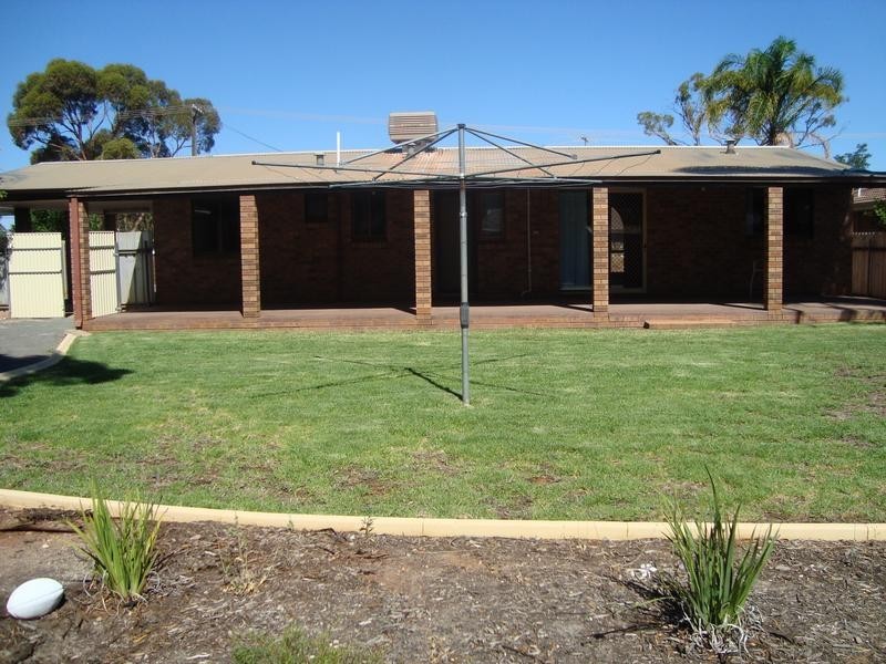 32 Sewell Drive, South Kalgoorlie WA 6430
