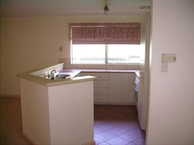 2/74 Moran Street, Boulder WA 6432