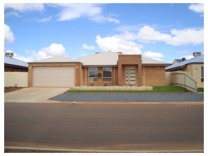 38 Tumbarri Way, HANNANS, Kalgoorlie WA 6430