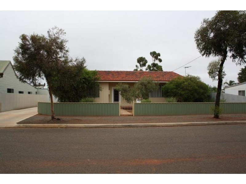 28 Johnston Street, Boulder WA 6432