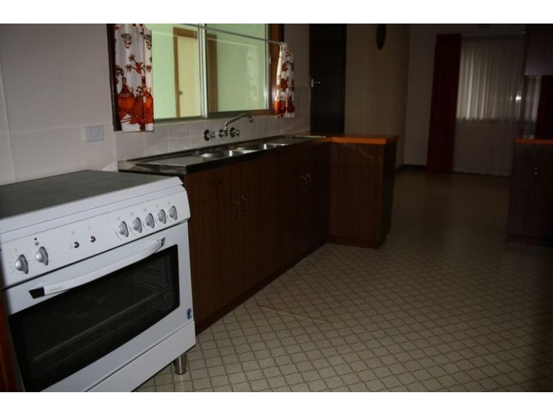 28 Johnston Street, Boulder WA 6432