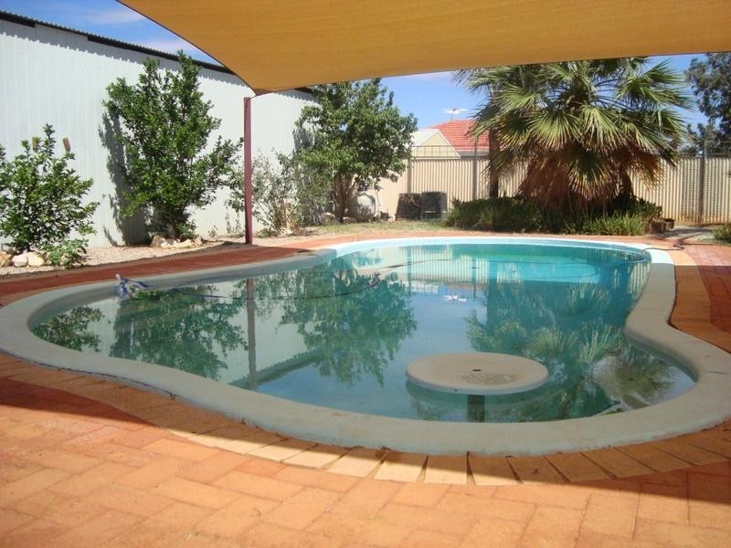 56 Dwyer Street, Boulder WA 6432