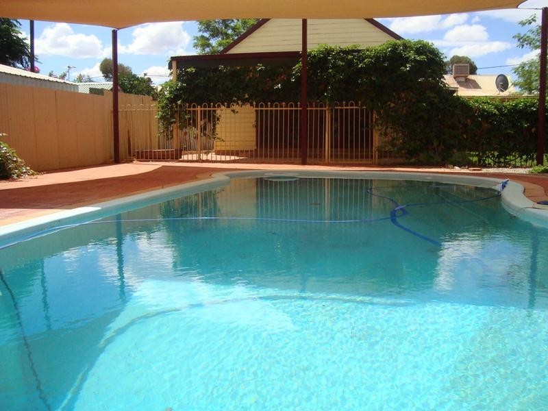 56 Dwyer Street, Boulder WA 6432