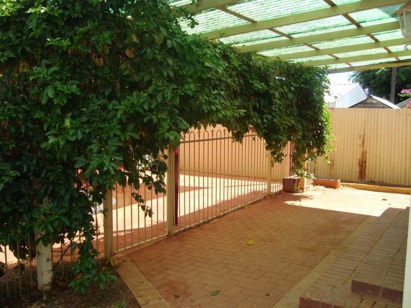 56 Dwyer Street, Boulder WA 6432