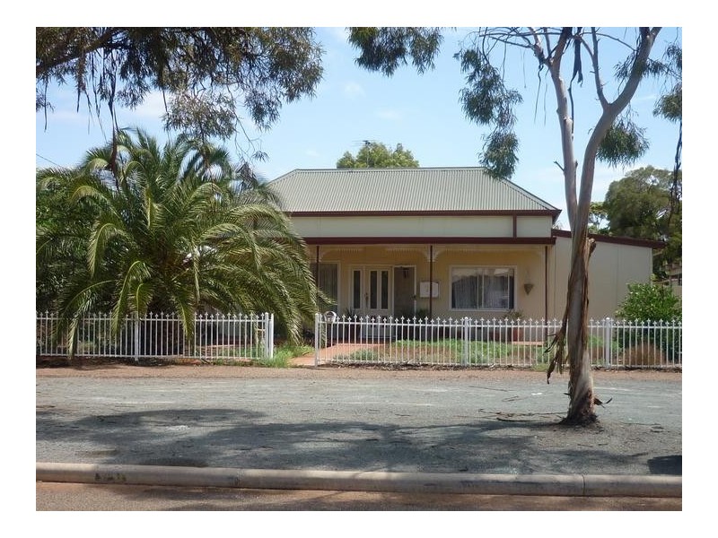 70 Bourke Street, Kalgoorlie WA 6430