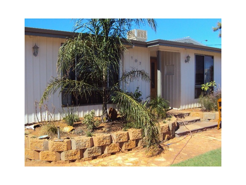 107 Dwyer Street, Boulder WA 6432