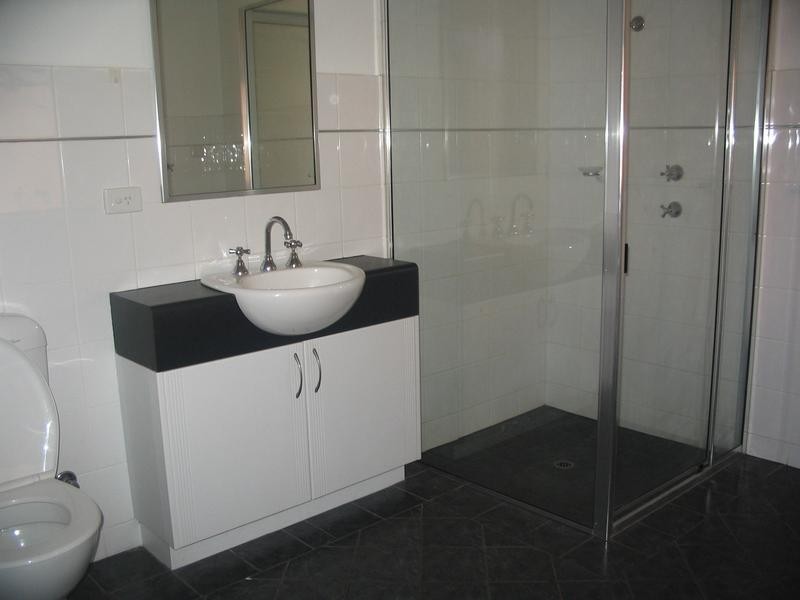 2/2 Burt st, Boulder WA 6432