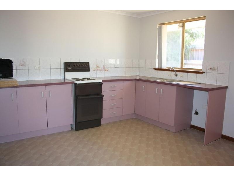 2/2 Steel Place, Boulder WA 6432