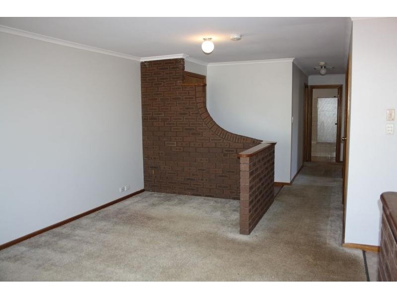 2/2 Steel Place, Boulder WA 6432