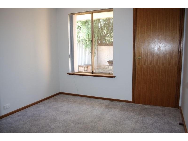 2/2 Steel Place, Boulder WA 6432