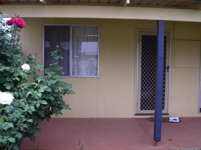 4/152 Moran Street, Boulder WA 6432