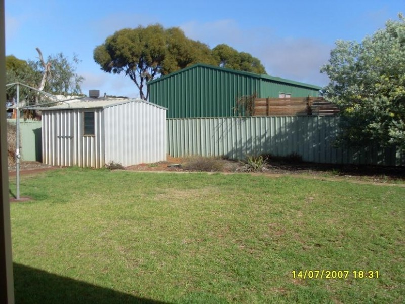 24 Holroyd, Boulder WA 6432