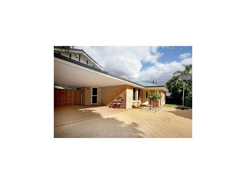 241A Collins, Lamington WA 6430