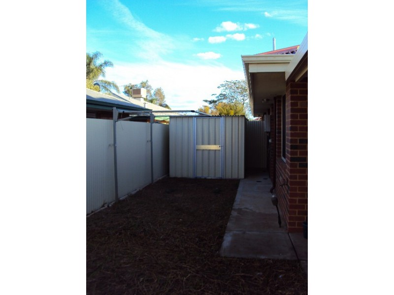 1/6 Rhodes, Kalgoorlie WA 6430