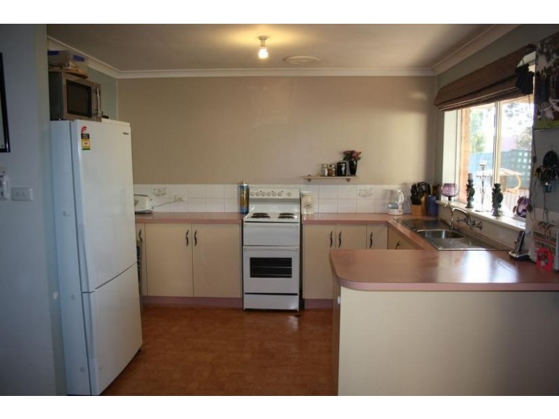 2/2 Jones Place BOULDER, Kalgoorlie WA 6430
