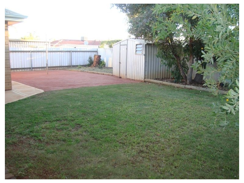 2 Fairetha Place, Kalgoorlie WA 6430