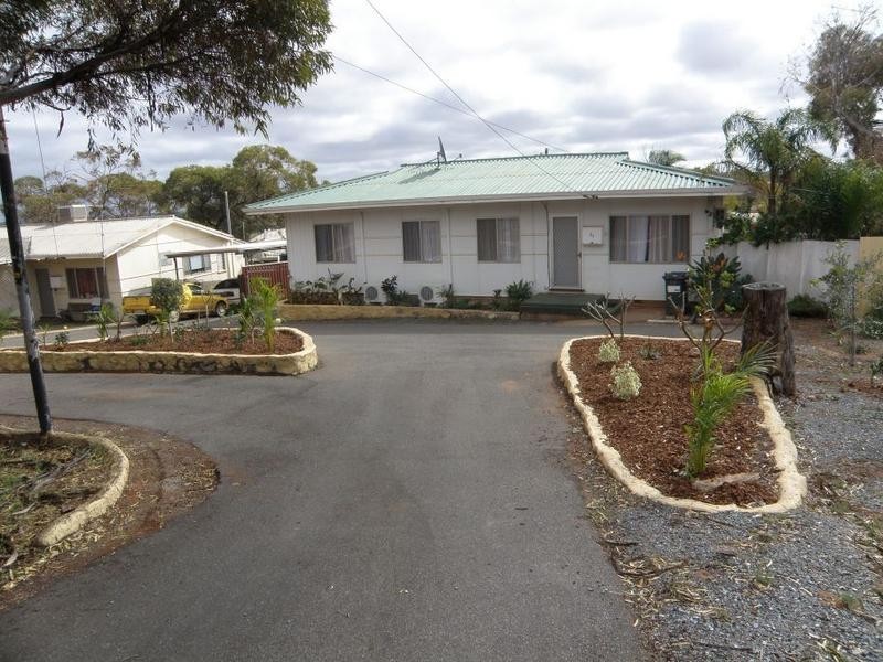 27 Gordon Adams Road, Kambalda East WA 6442