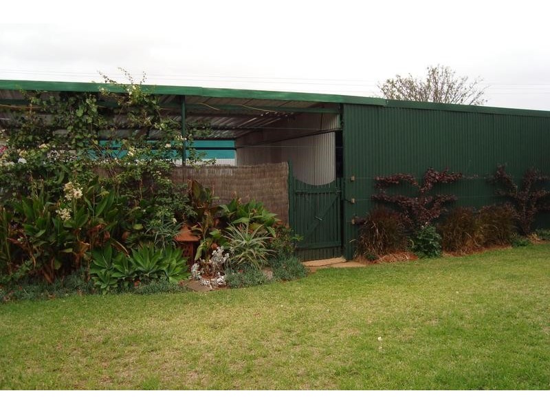 43 North Terrace, Boulder WA 6432