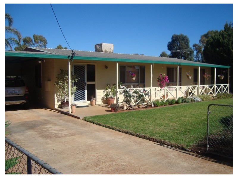 12 Jarvis Place, Hannans WA 6430