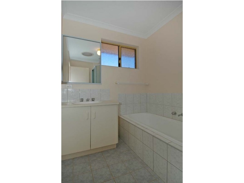 1/30 Crowley Gardens, Kalgoorlie WA 6430