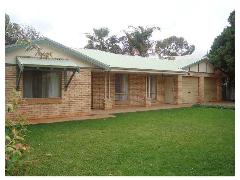 4 Kunanalling Avenue, HANNANS, Kalgoorlie WA 6430